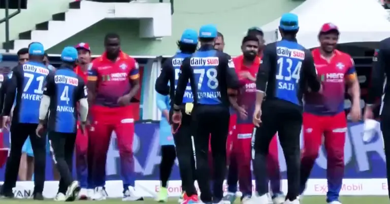 রংপুর ও দুবাইয়ের ম্যাচ শেষে খেলোয়াড়রা